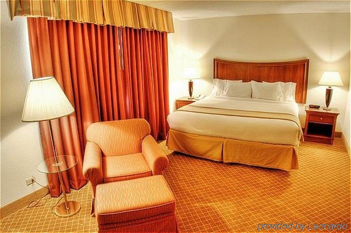 Holiday Inn Express Chicago Nw - Arlington Heights, An Ihg Hotel Oda fotoğraf